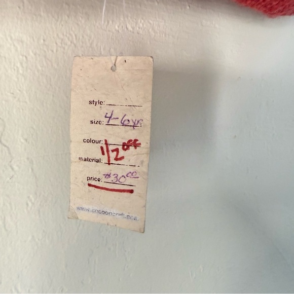 Hand Knit Red Hooded Knit Sweater with Snowflake Design Girls Size 4-6Y - Picture 6 of 6